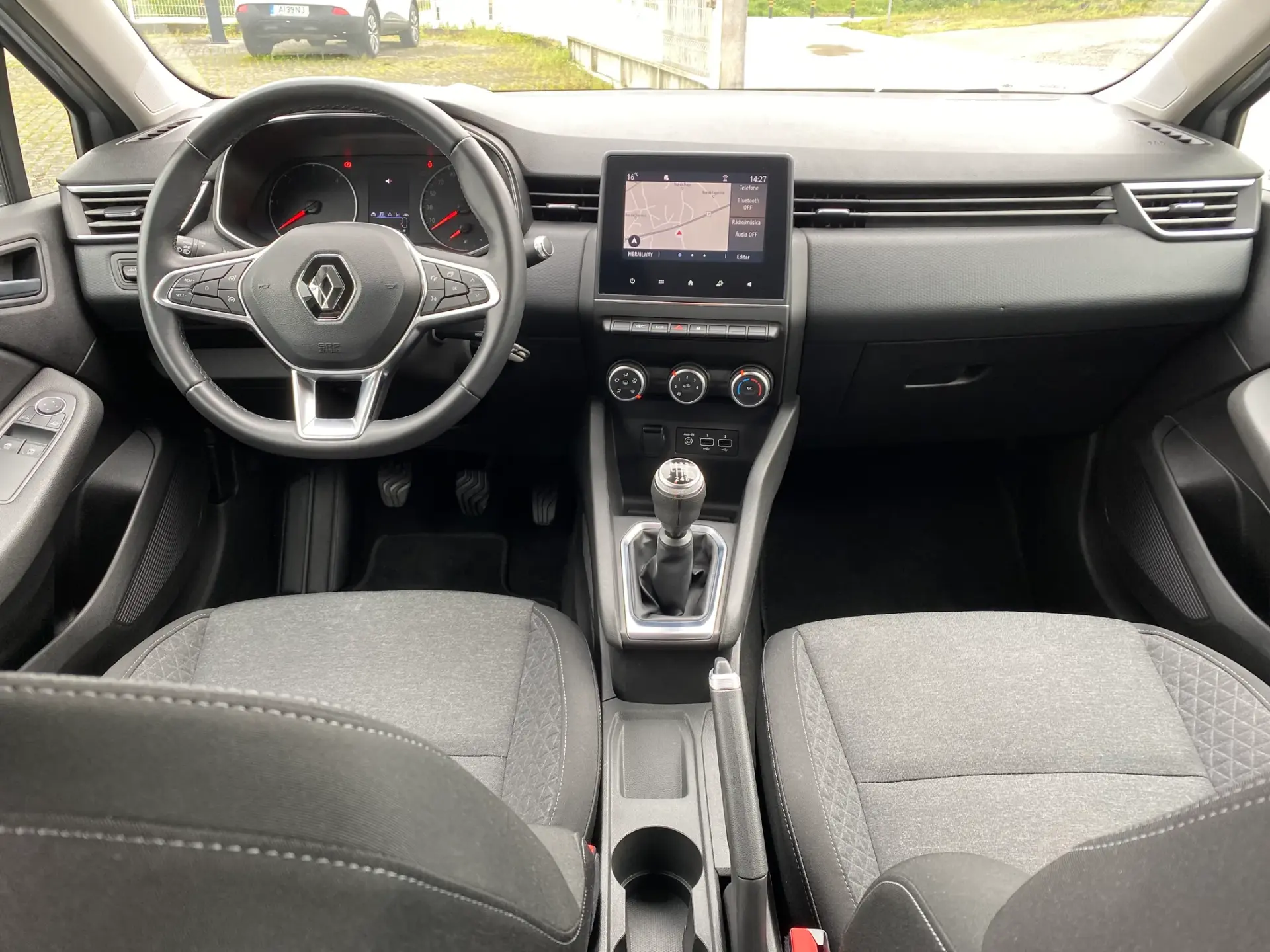 Renault Clio 1.5 Blue dCi Intens 11