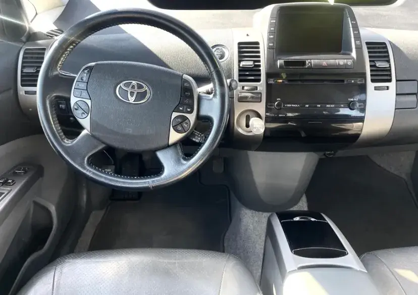 Toyota Prius 1.5 VVT-i Híbrido H Pack 5