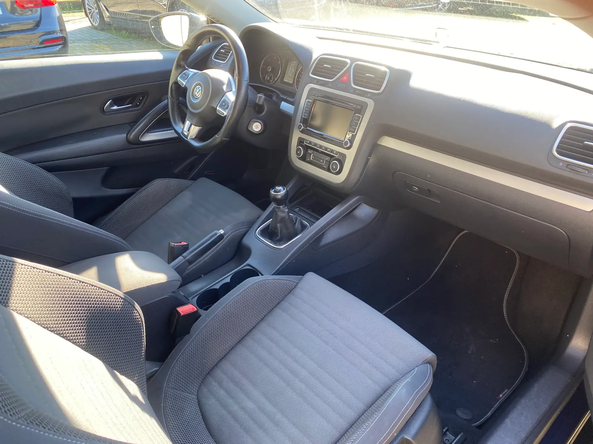 Volkswagen Scirocco 2.0 TDi 9