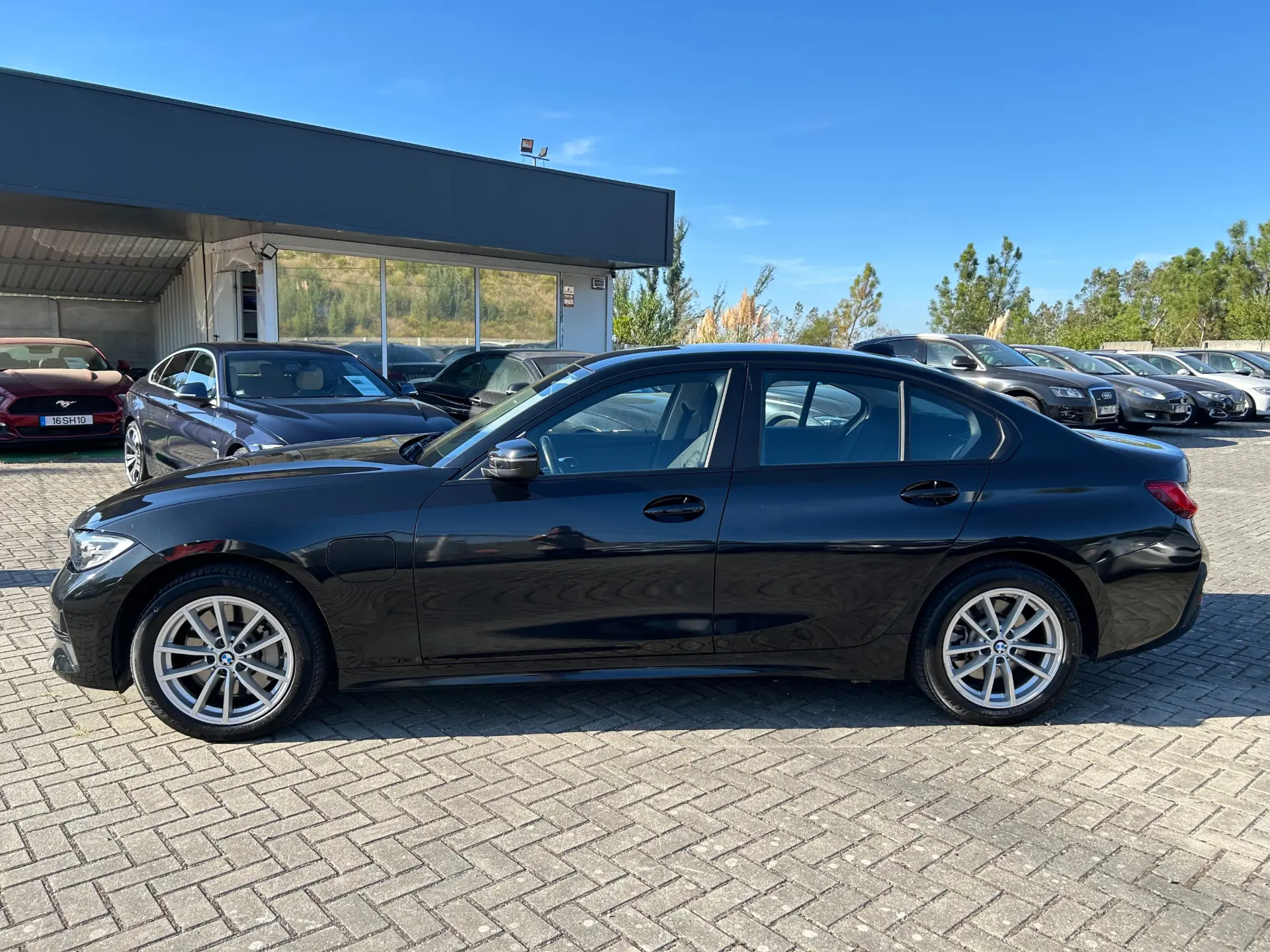 BMW 330 e Corporate Edition Auto 8