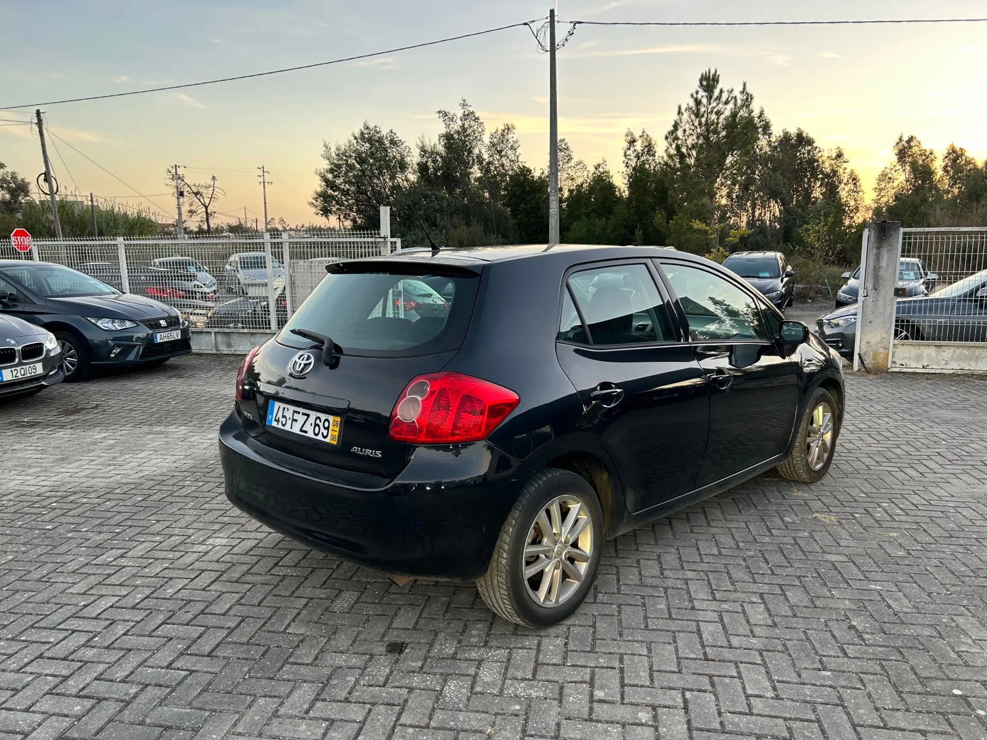 Toyota Auris 1.4 VVT-i Sol 5
