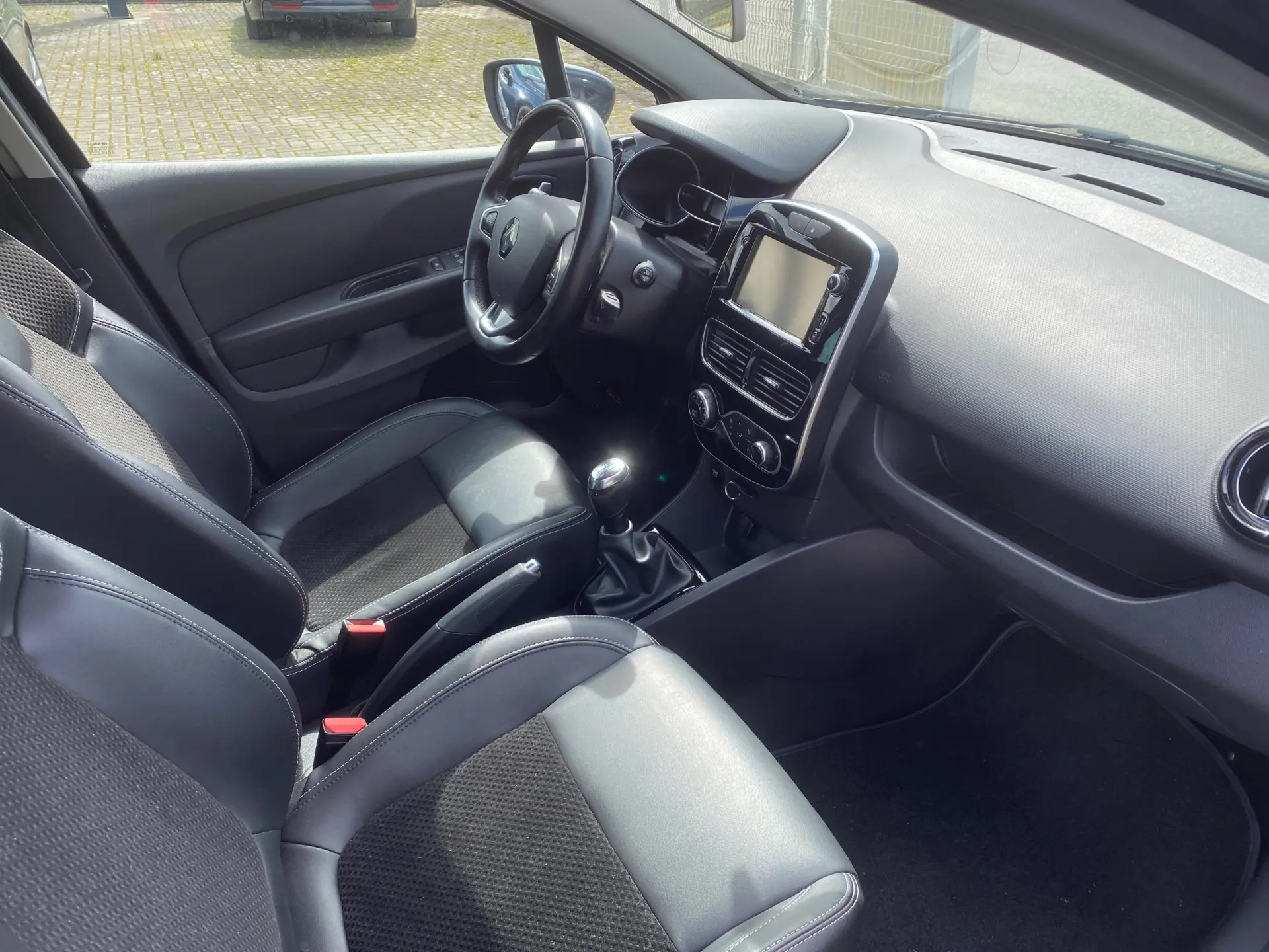 Renault Clio 1.5 dCi Luxe 12