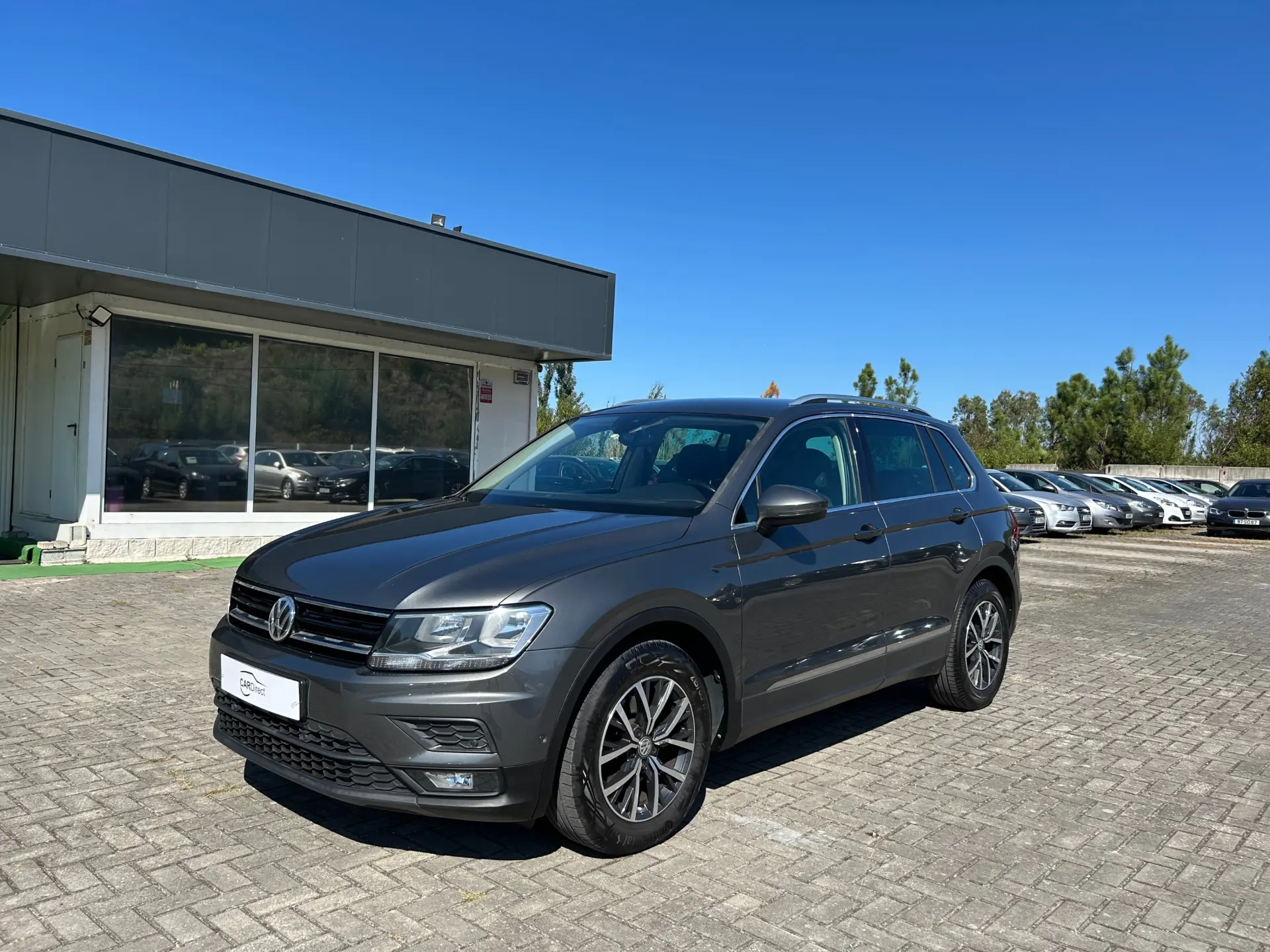 Volkswagen Tiguan 1.6 TDI Confortline 1
