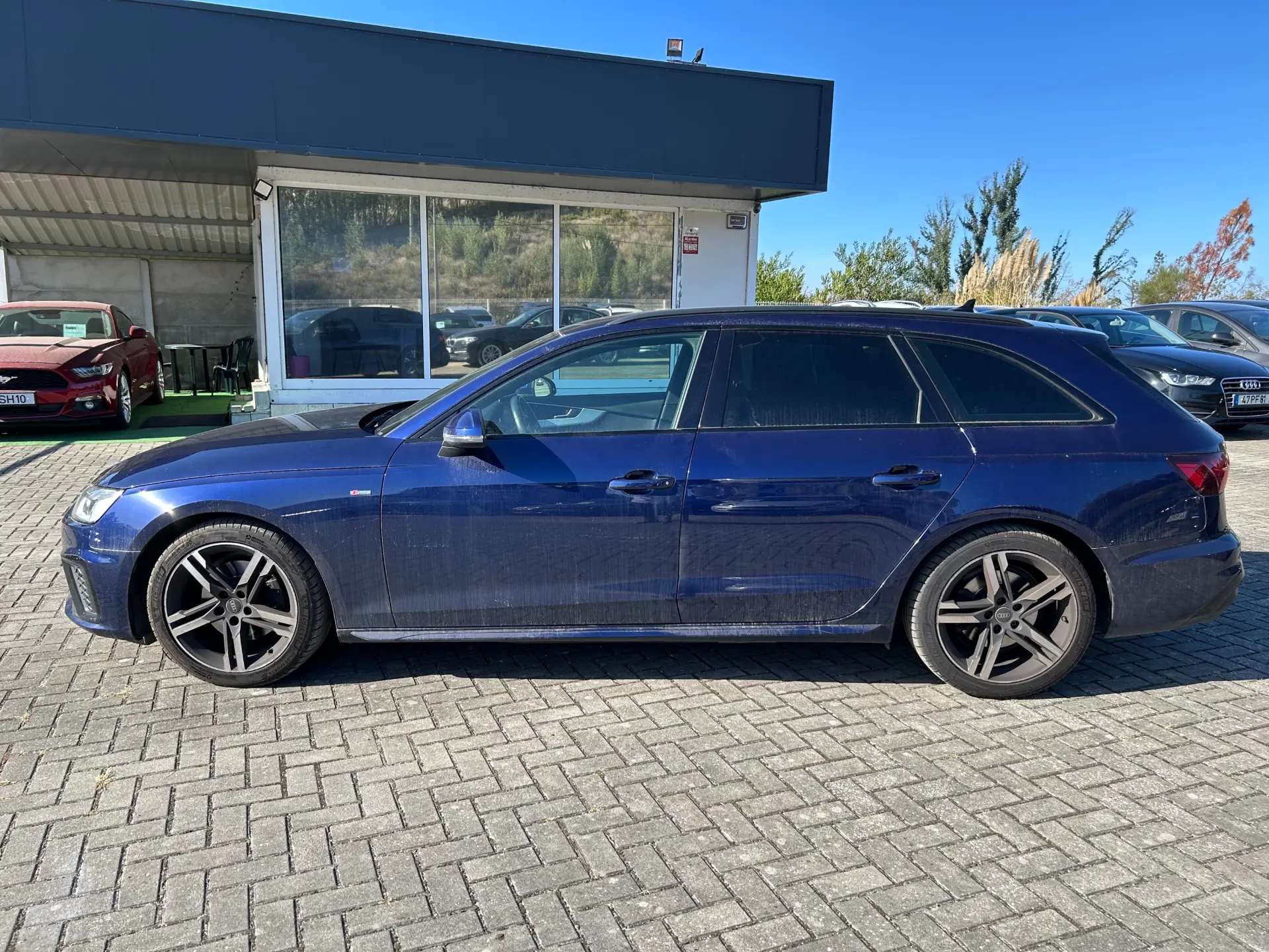 Audi A4 Avant 30 TDI S tronic S line 8