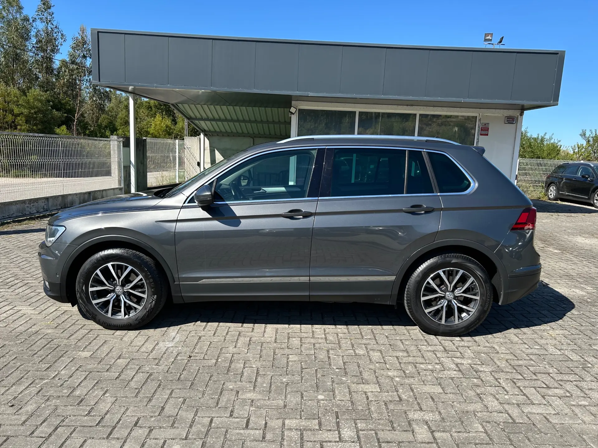 Volkswagen Tiguan 1.6 TDI Confortline 8