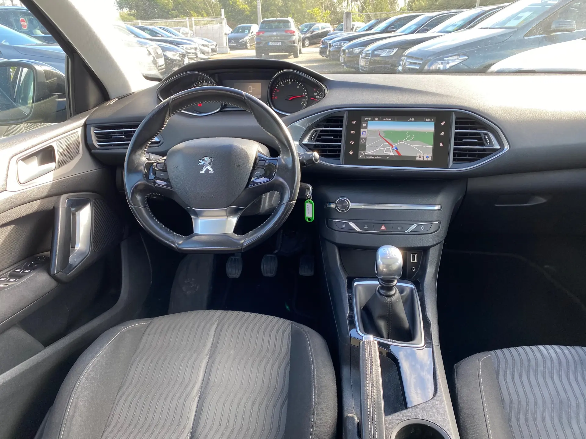 Peugeot 308 SW 1.6 BlueHDi Allure 10