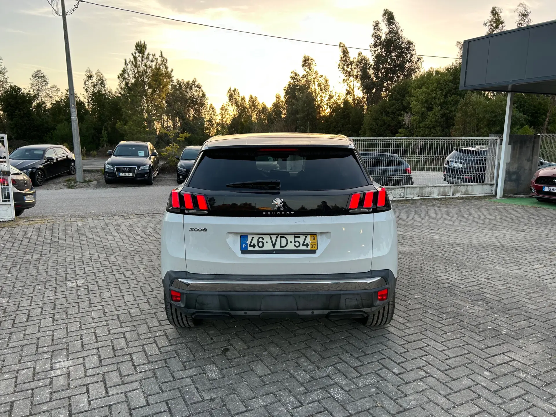Peugeot 3008 1.5 BlueHDi Allure EAT8 6