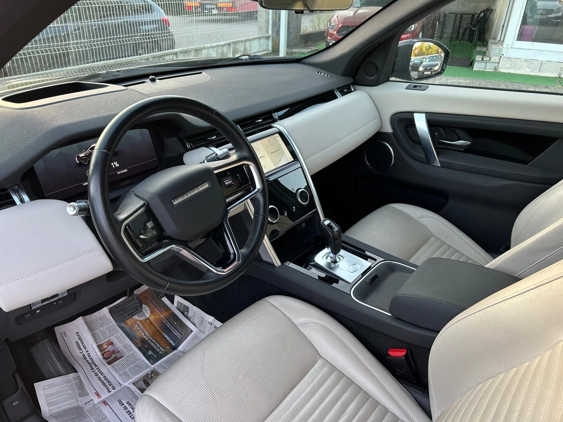 Land Rover Discovery Sport 1.5 I3 P300e AWD 10