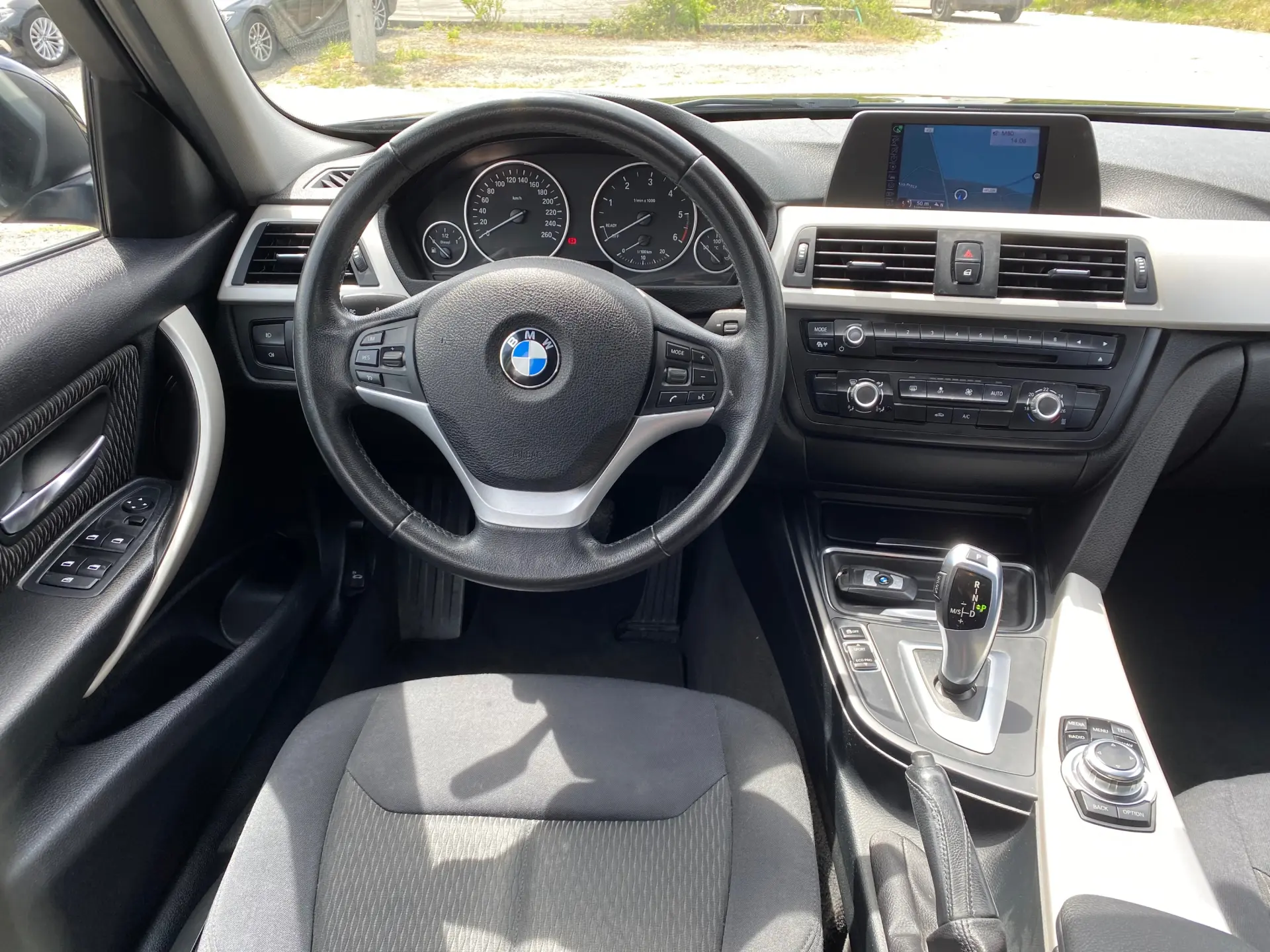 BMW 318 d Auto Exclusive 10
