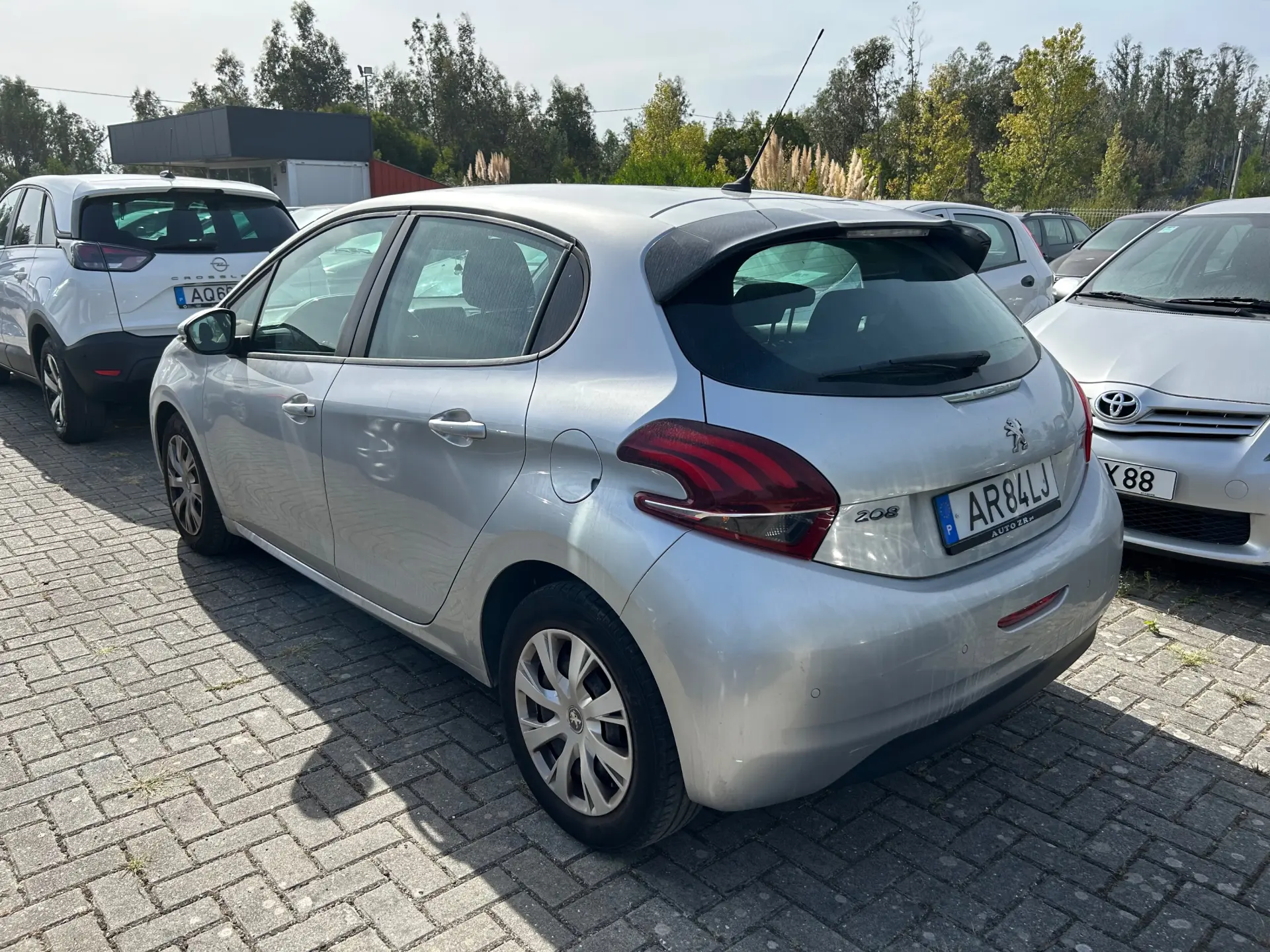 Peugeot 208 1.6 BlueHDi Style 4