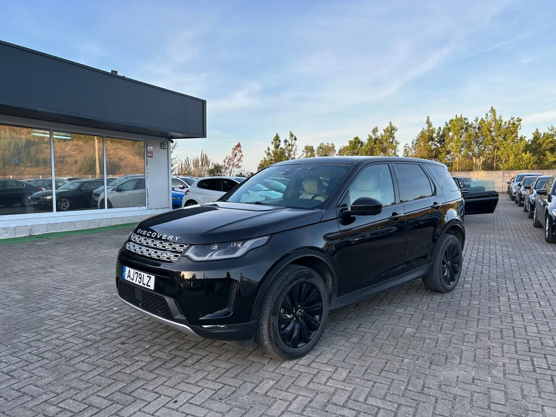 Land Rover Discovery Sport 1.5 I3 P300e AWD 1