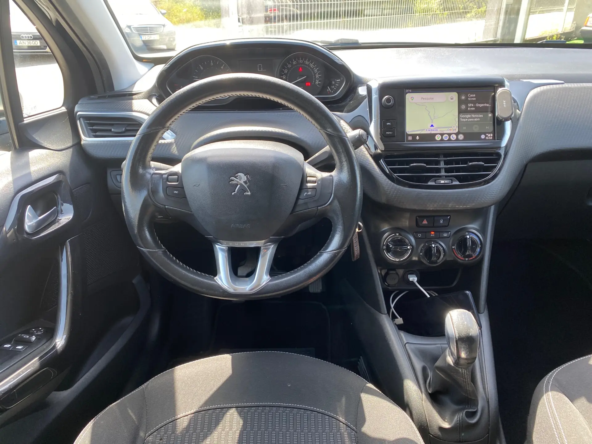 Peugeot 208 1.6 BlueHDi Allure 8