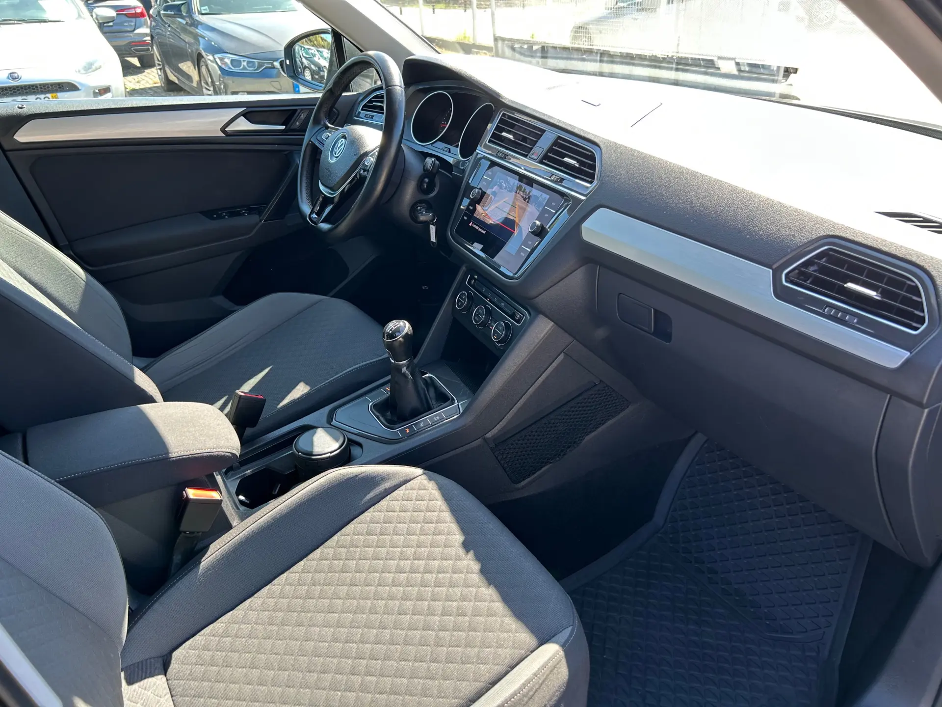 Volkswagen Tiguan 1.6 TDI Confortline 12
