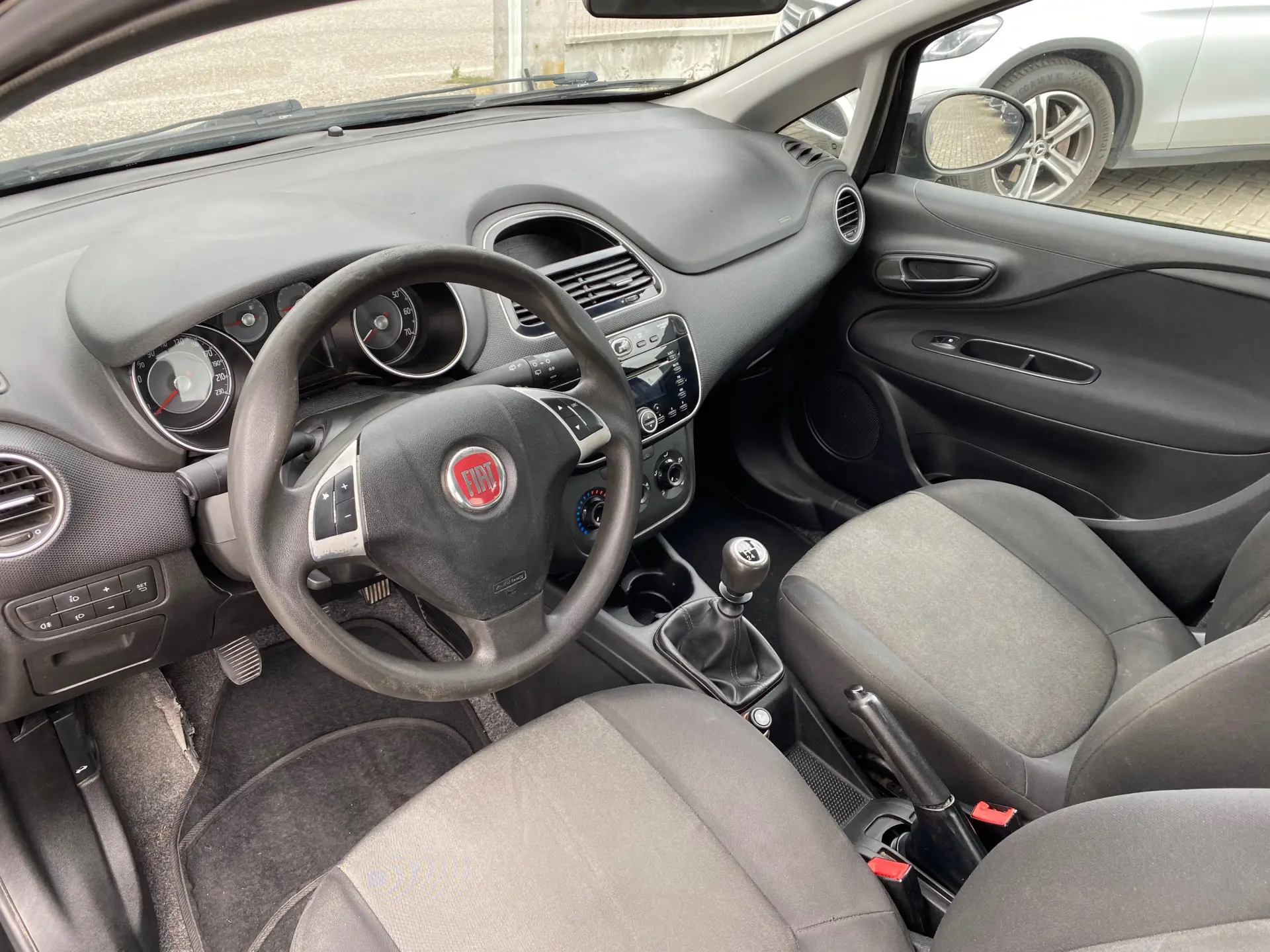 Fiat Punto 1.2 Lounge S&S 10