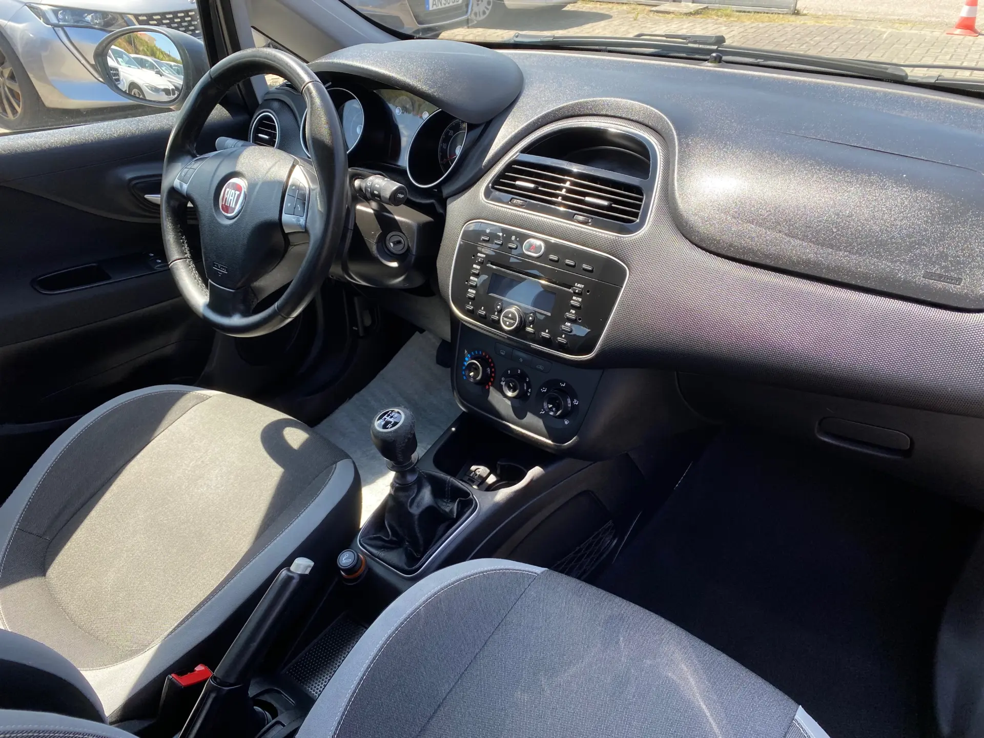 Fiat Punto 1.2 Lounge S&S 8