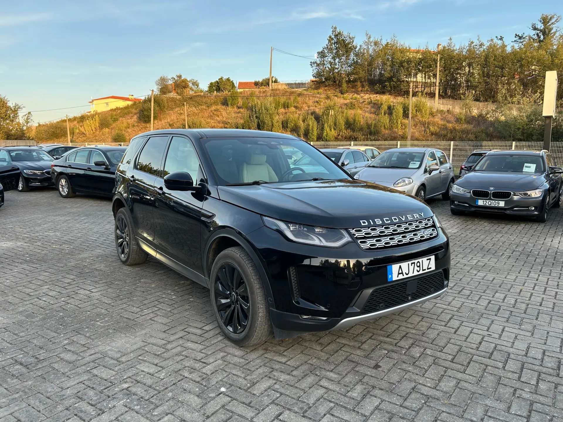 Land Rover Discovery Sport 1.5 I3 P300e AWD 3