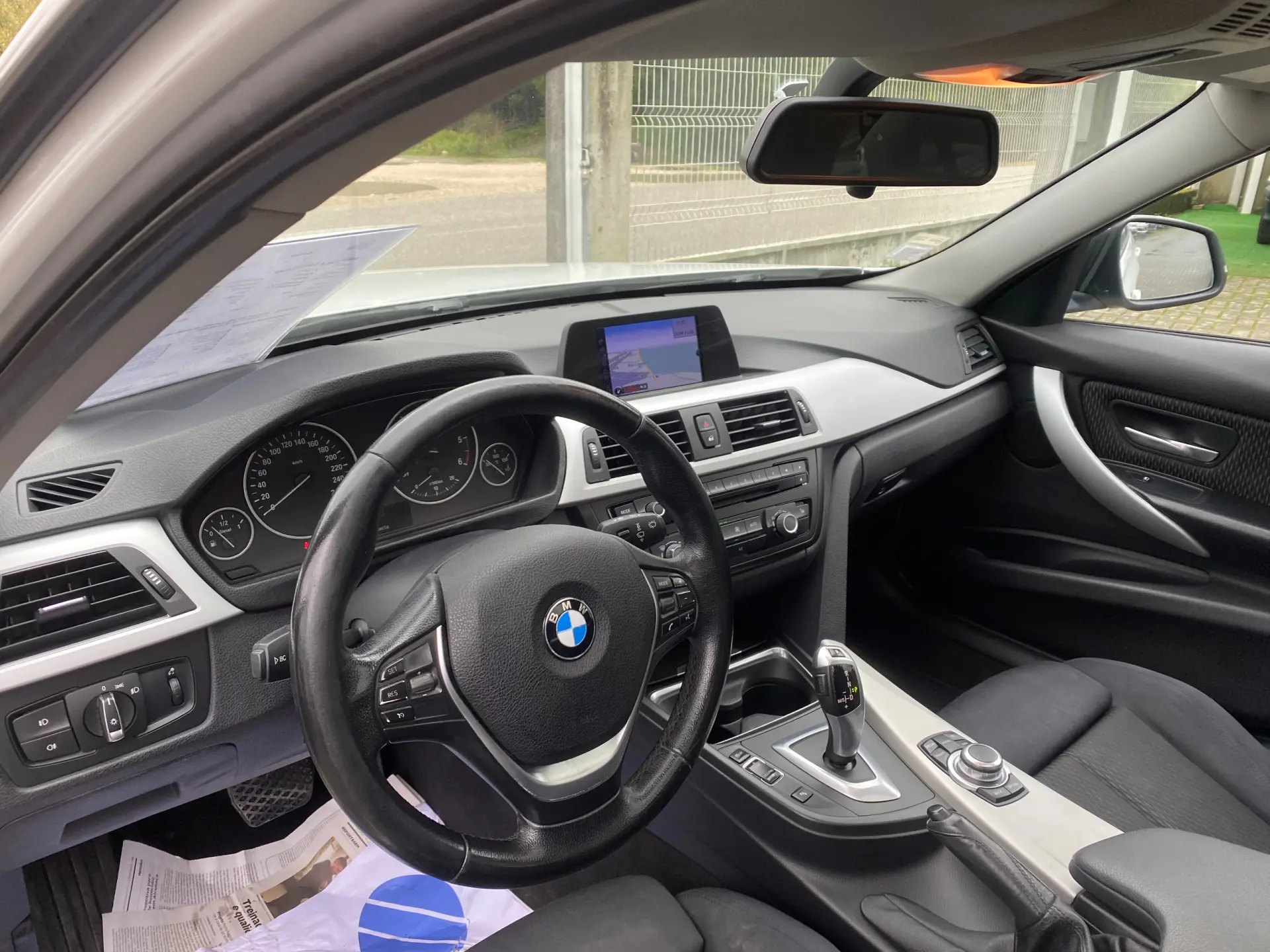 BMW 320 d Touring Auto 10