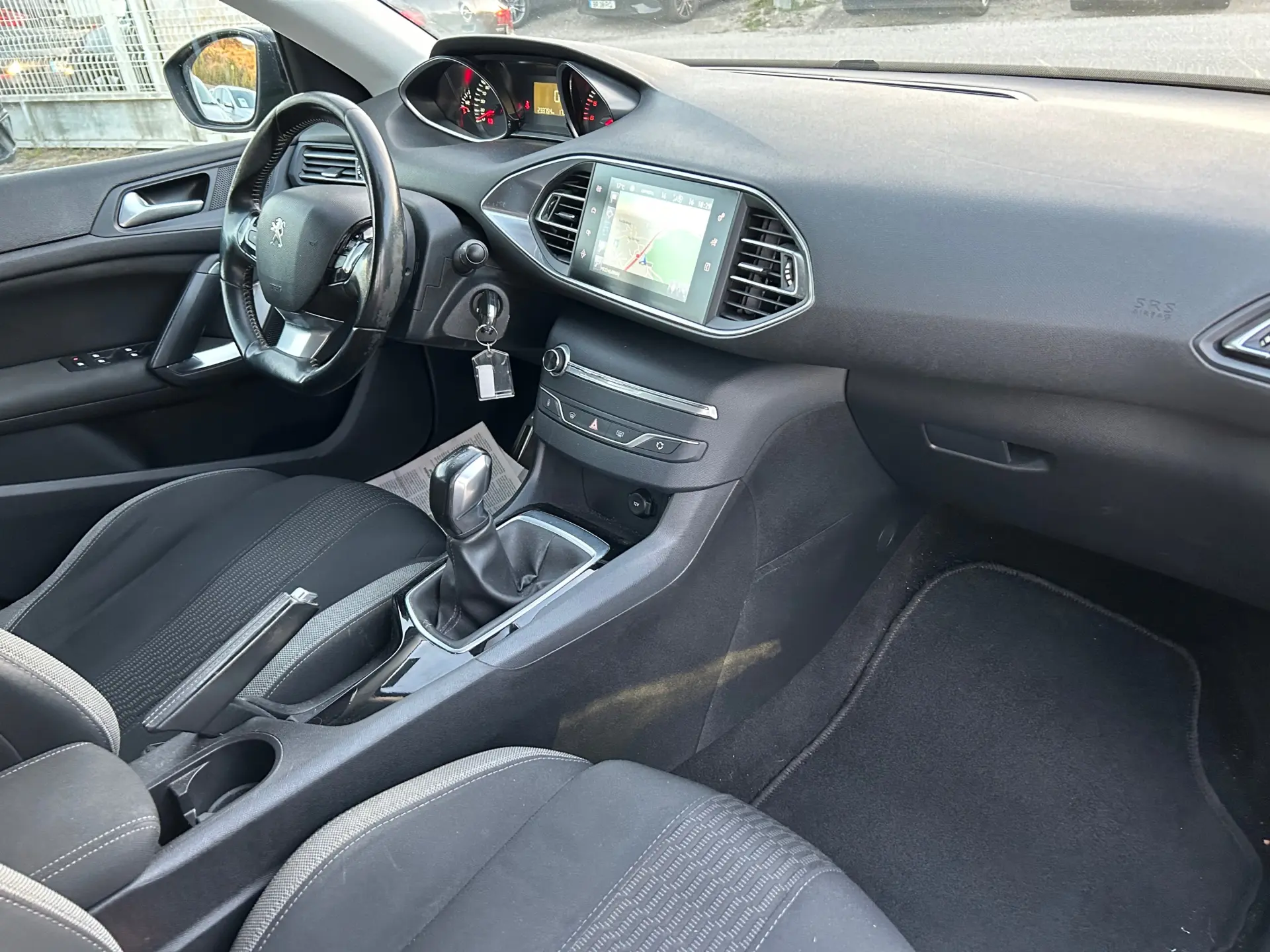 Peugeot 308 SW 1.6 BlueHDi Allure 12