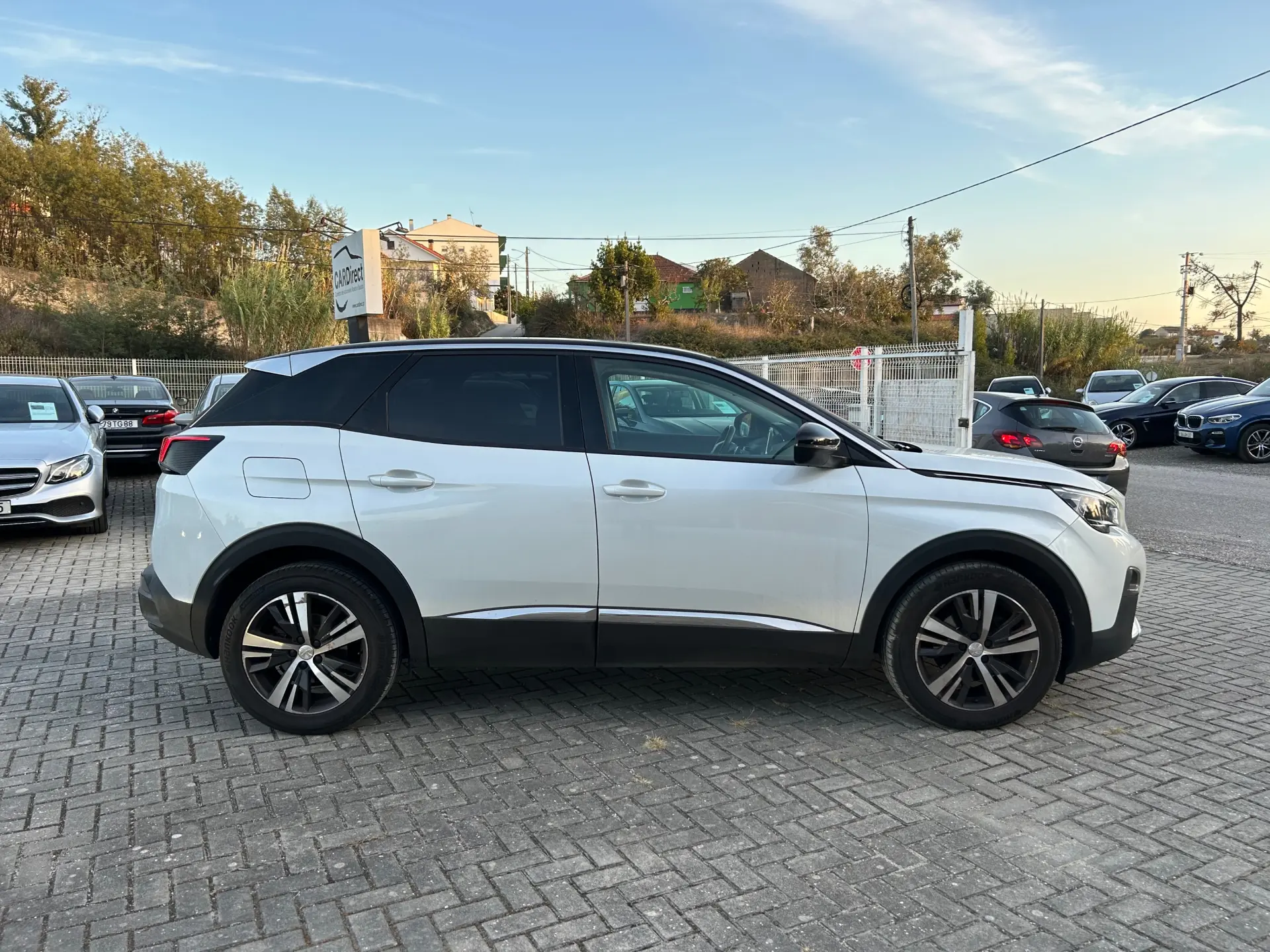 Peugeot 3008 1.5 BlueHDi Allure EAT8 4
