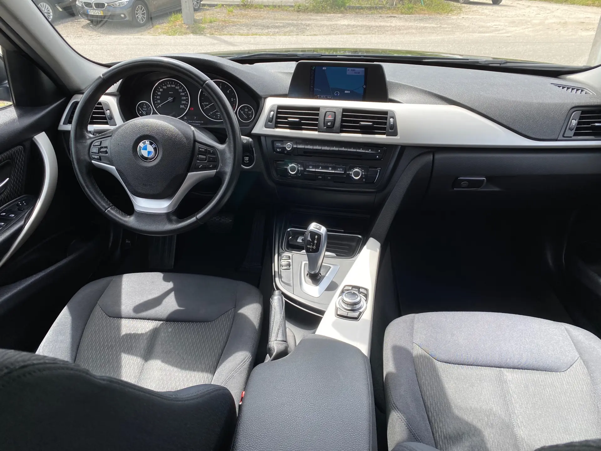 BMW 318 d Auto Exclusive 11