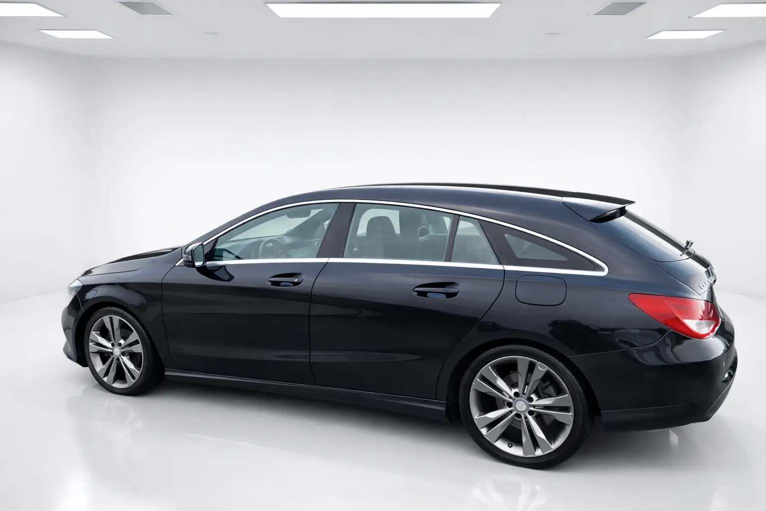 Mercedes-Benz CLA 180 d Urban Aut. 5