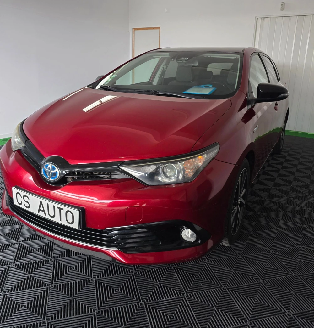 Toyota Auris 1.8 HSD Comfort +P.Techno+P.Sport 1
