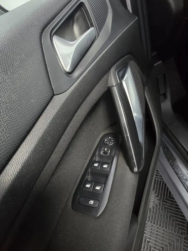 Peugeot 308 1.5 BlueHDi Style 12