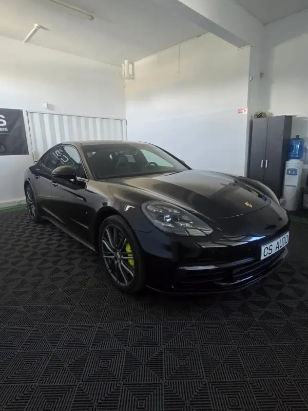 Porsche Panamera 4 E-Hybrid Executive 2
