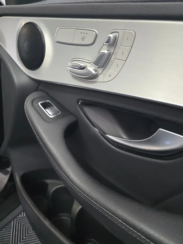 Mercedes-Benz 300 AMG 8