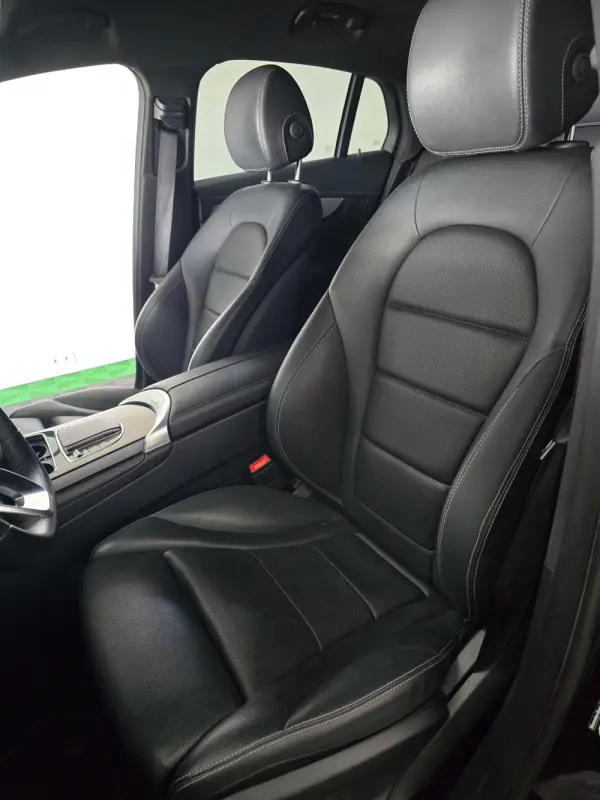 Mercedes-Benz 300 AMG 9