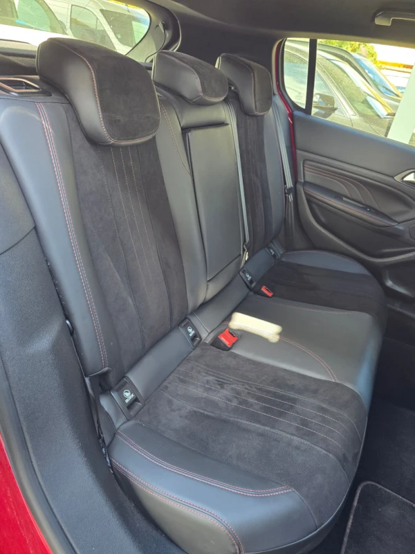 Peugeot 308 GT 9