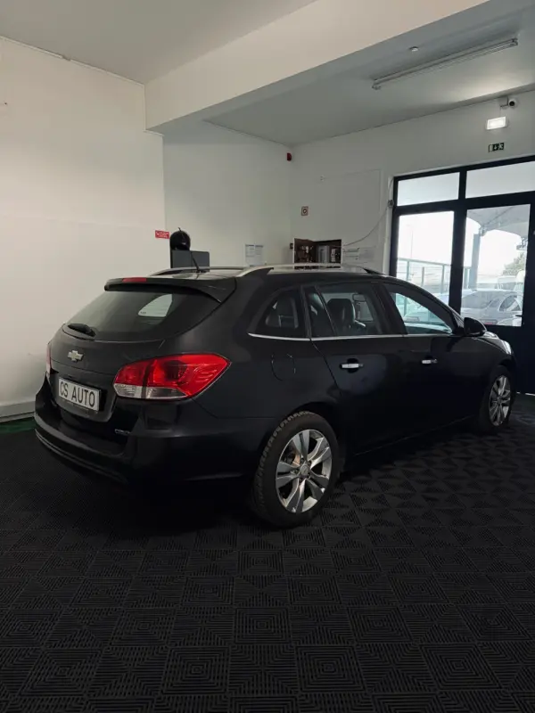 Chevrolet Cruze 1.7 VCDi LT 5