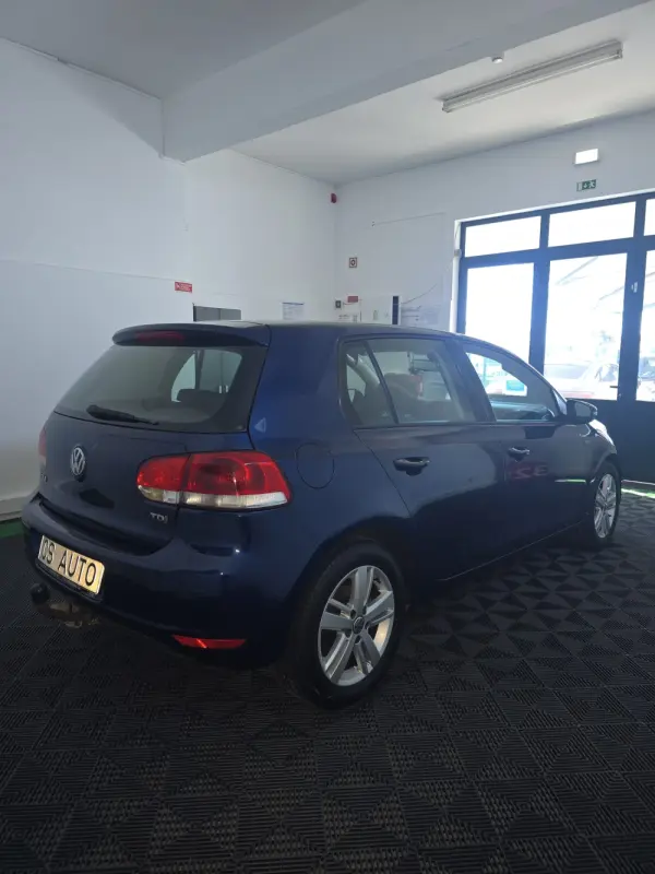 Volkswagen Golf 1.6 TDi Trendline 4