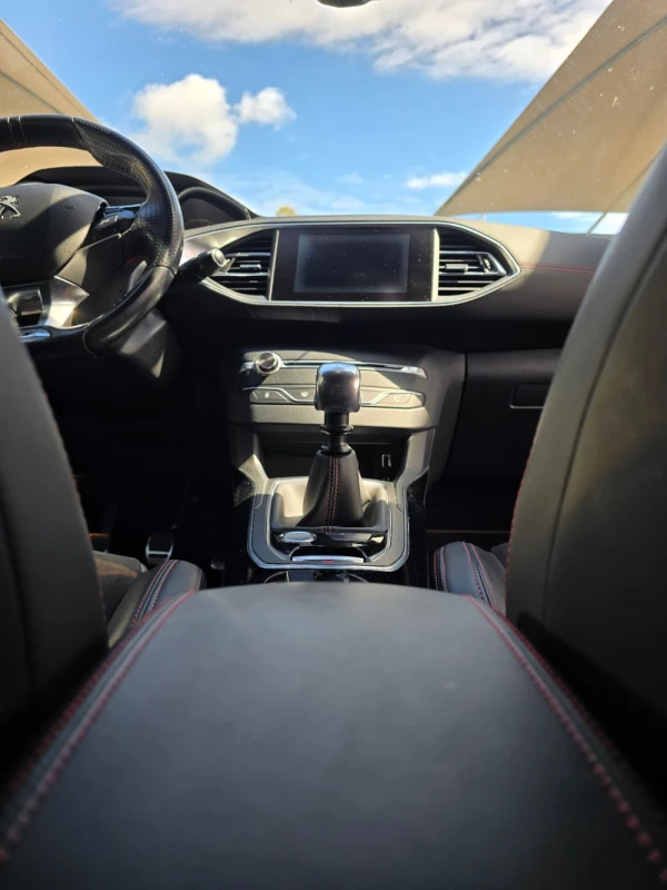 Peugeot 308 GT 13