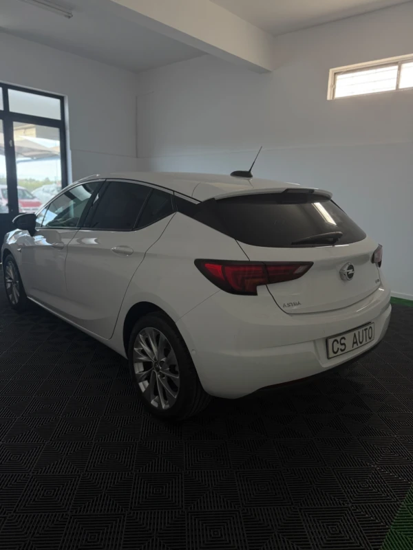 Opel Astra 1.6 CDTi Cosmo Start/Stop 4