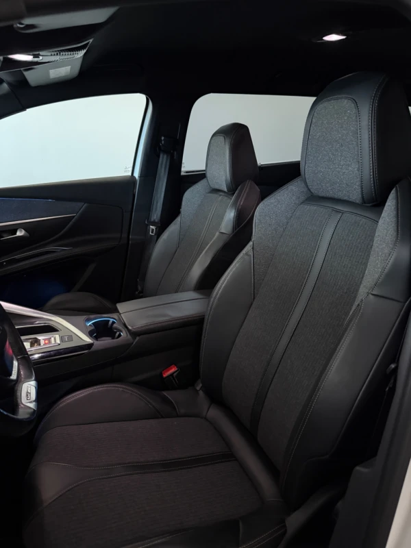 Peugeot 5008 8