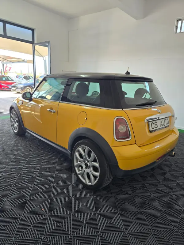 MINI 3 Portas Cooper D 3