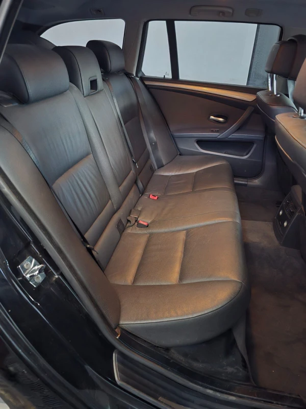 BMW 520 dA Touring Sport 8
