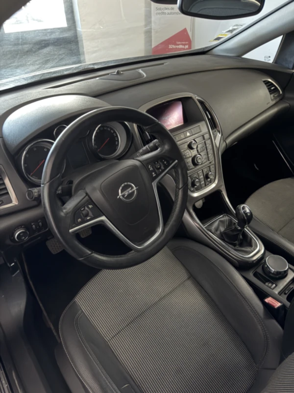 Opel Astra 1.7 CDTi Cosmo 6