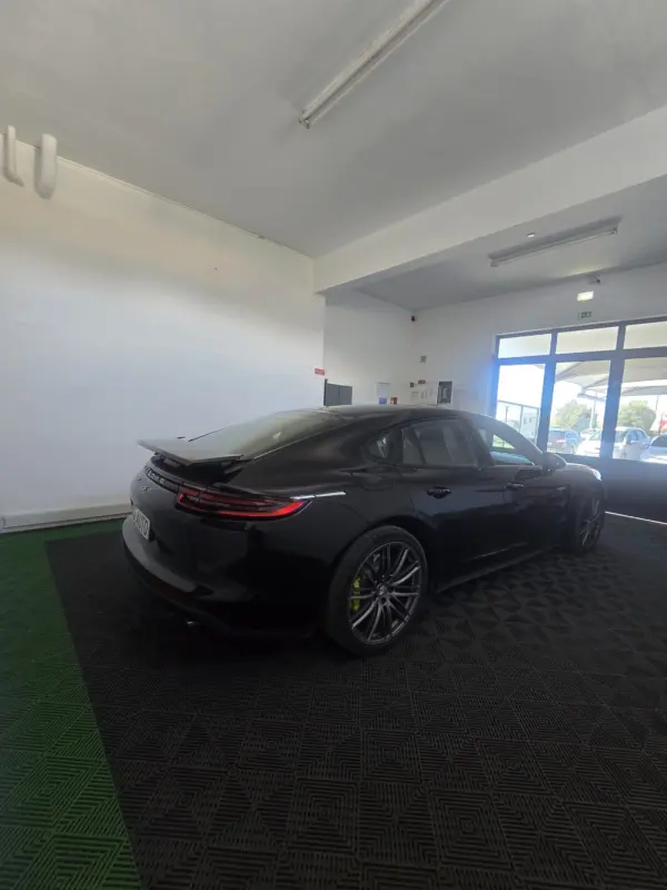 Porsche Panamera 4 E-Hybrid Executive 4