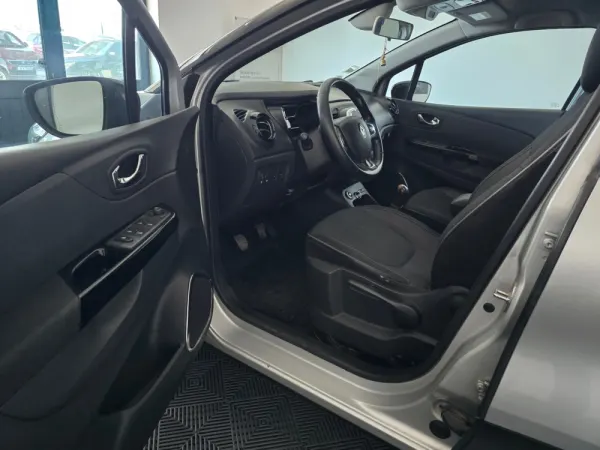 Renault Captur 0.9 TCE Exclusive 7
