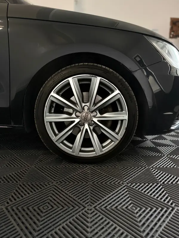 Audi A1 1.6 TDI Advance 6