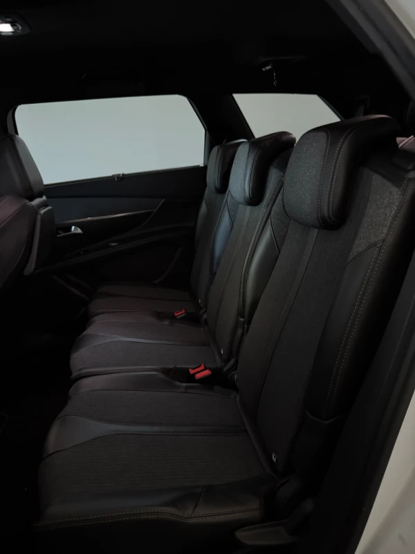 Peugeot 5008 9