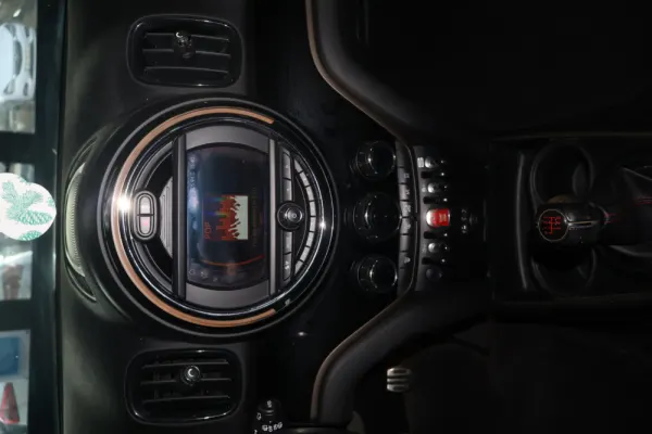 MINI Countryman One D 6