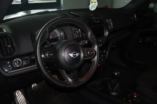 MINI Countryman One D 4