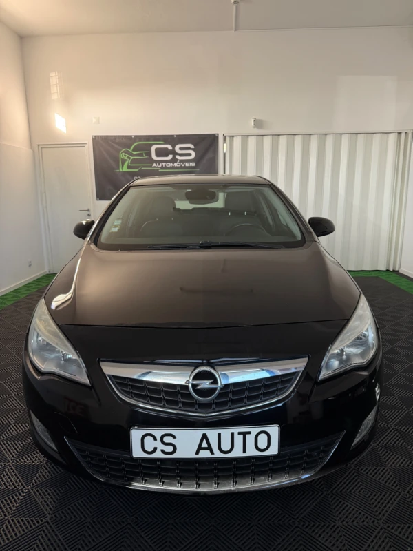 Opel Astra 1.7 CDTi Cosmo 2