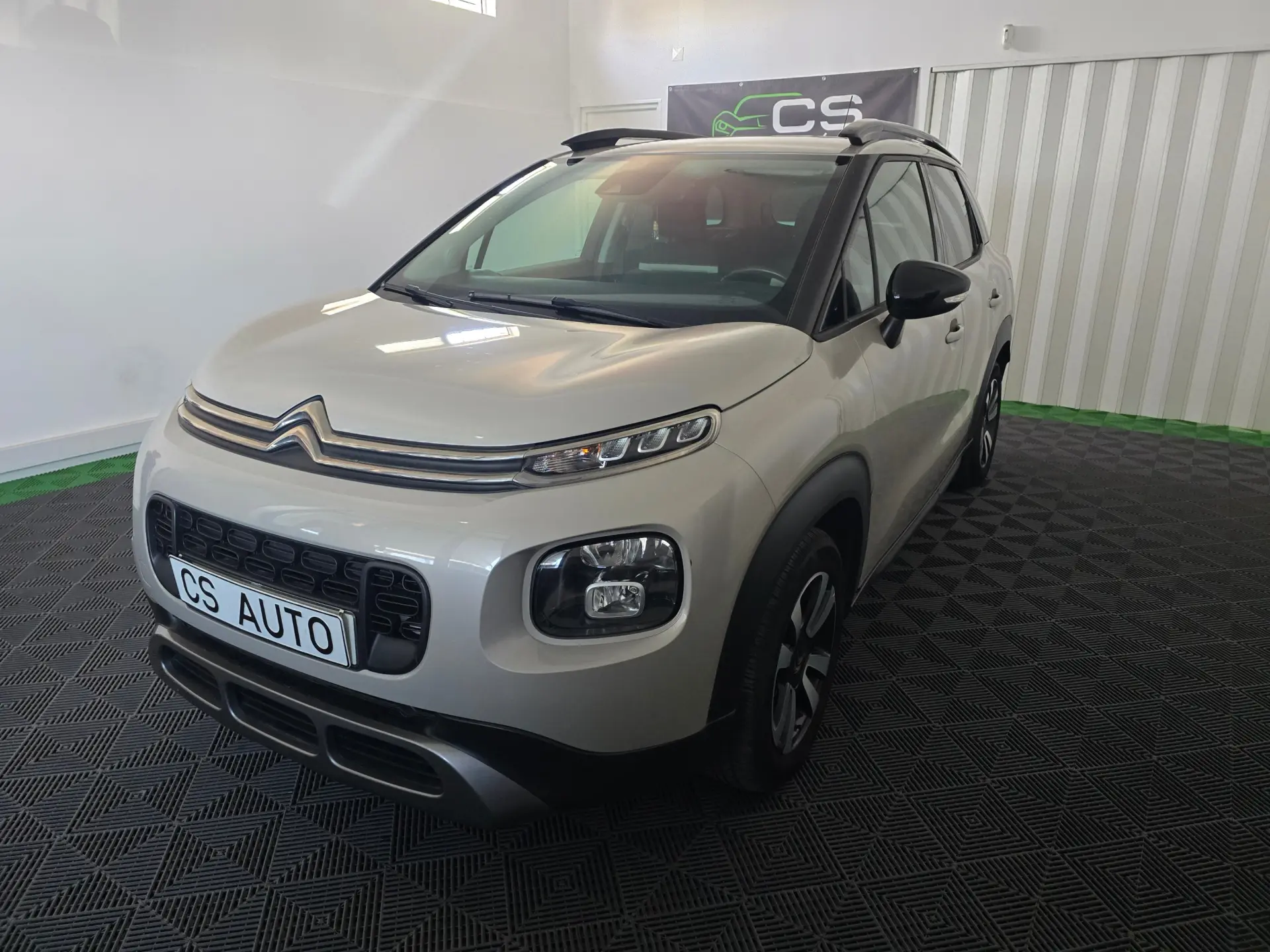 Citroen C3 Aircross 1.2 PureTech Shine Pack 1
