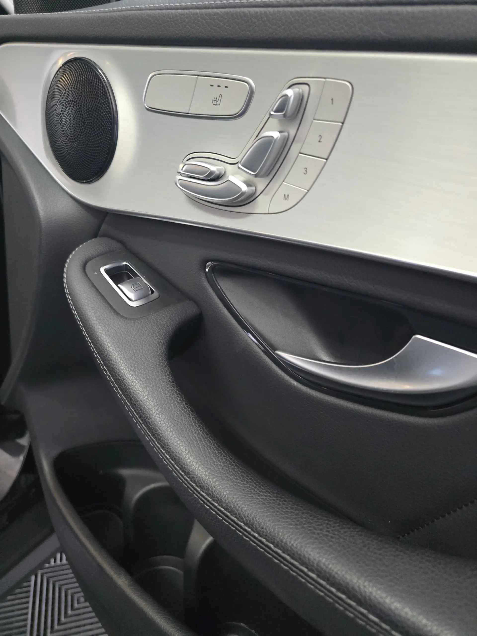 Mercedes-Benz 300 AMG 8
