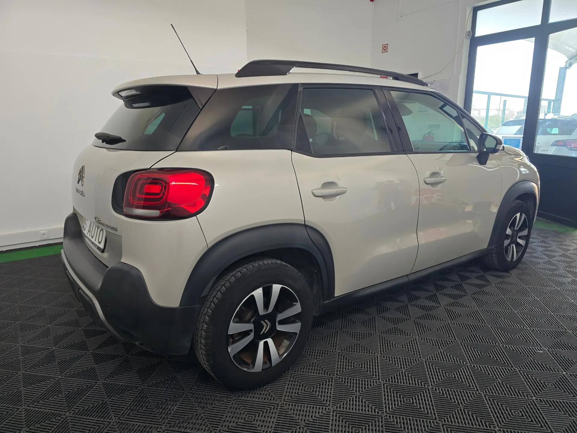Citroen C3 Aircross 1.2 PureTech Shine Pack 3