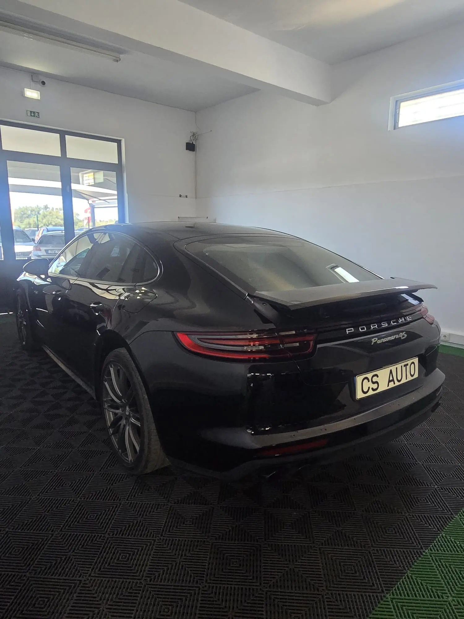 Porsche Panamera 4 E-Hybrid Executive 3